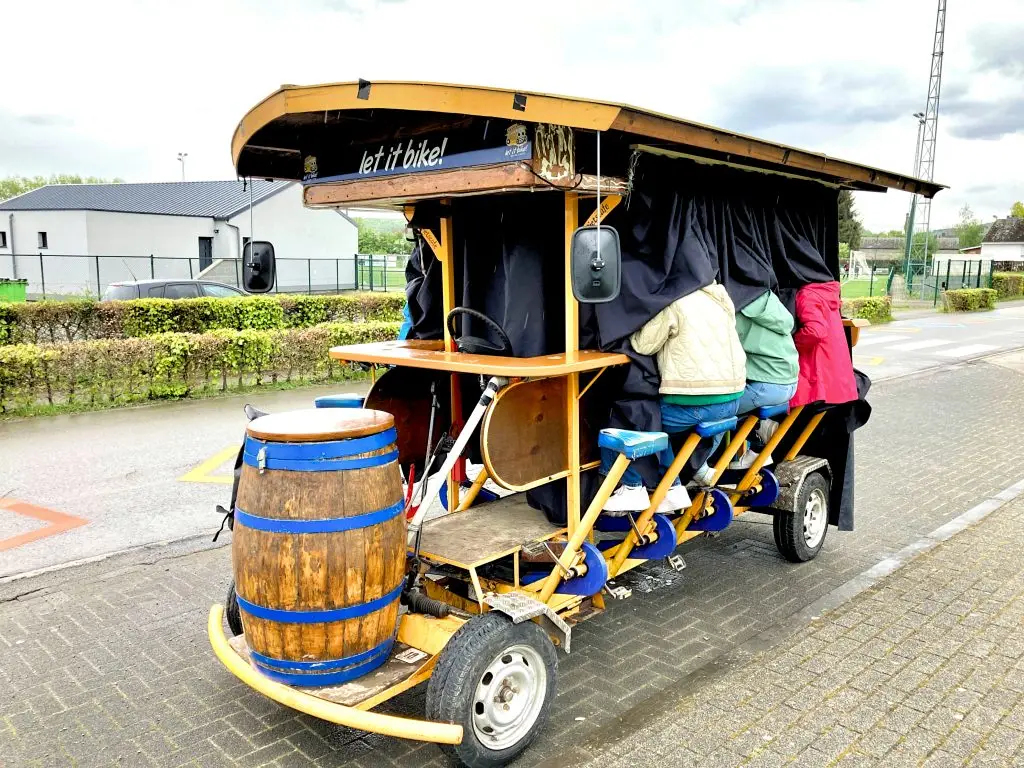 le disco beer bike